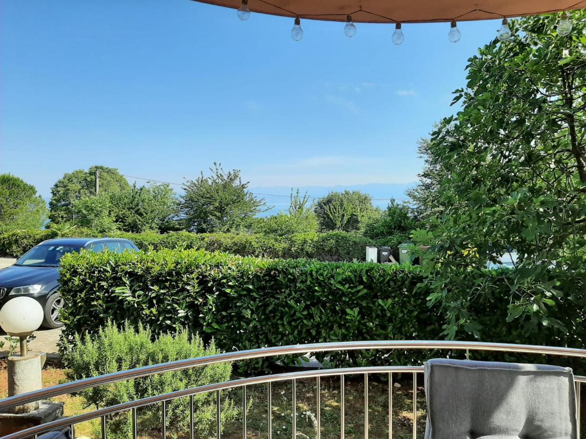 Cosy, Sea View Porat