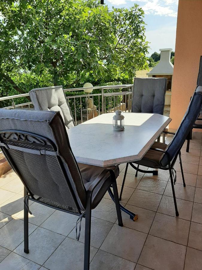 Cosy, Sea View Porat Apartment Porat (Krk)